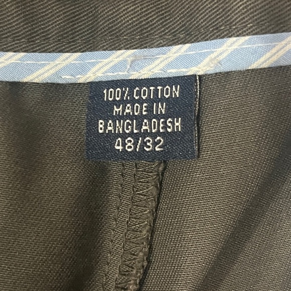 FINAL PRICE NWT IZOD Men's Gray Slacks - Picture 7 of 8